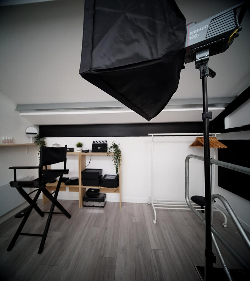Studio pic from the backdrop's pov Studio pic from the backdrop's pov